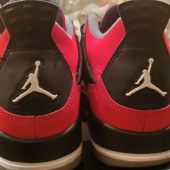Jordan 4 "Toro Bravo" - Picture 5 of 7